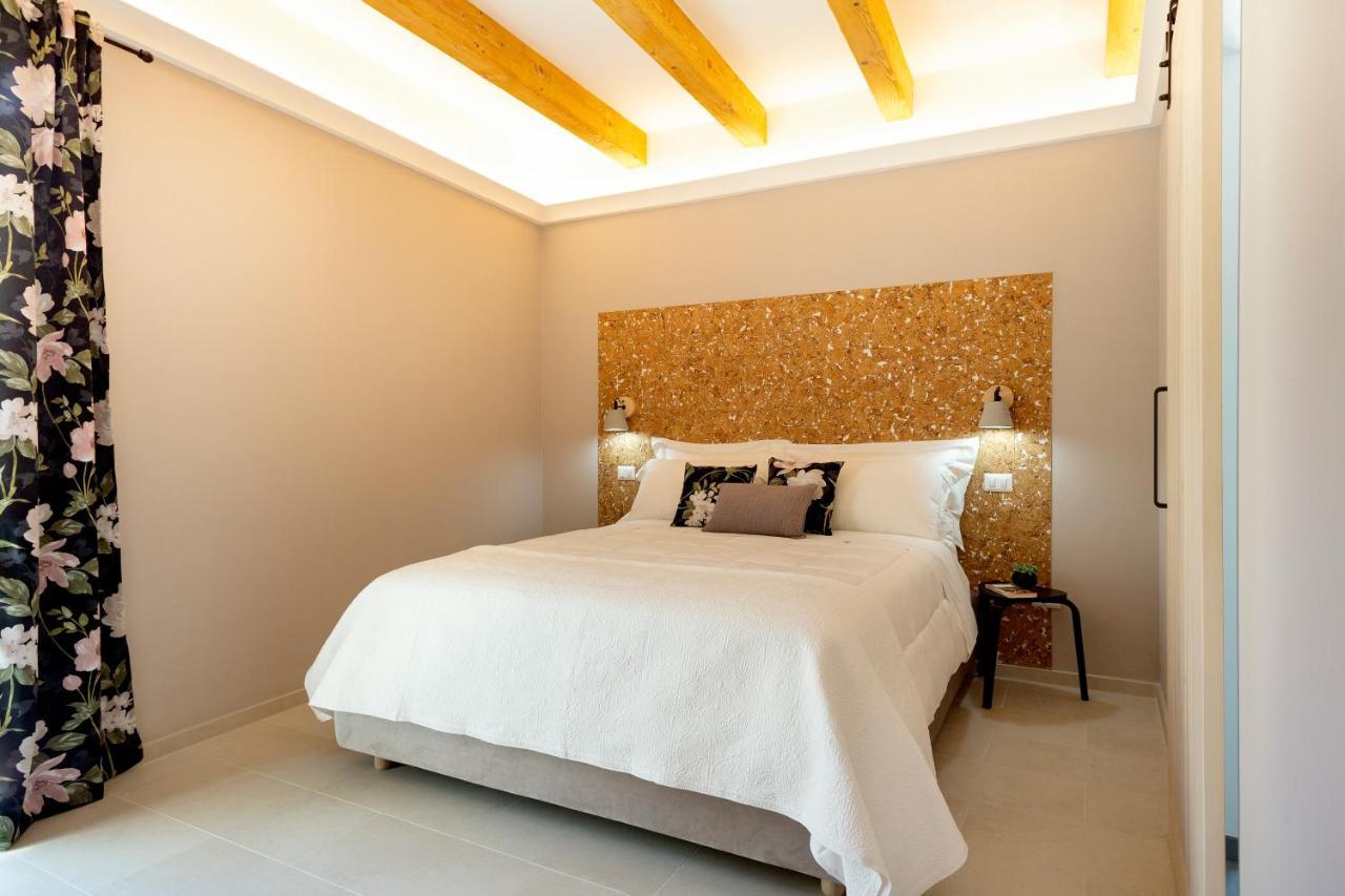 La Via Rooms And Terrace Olbia Exterior foto